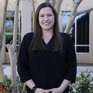 A Dynamic Physical Therapy physical therapist